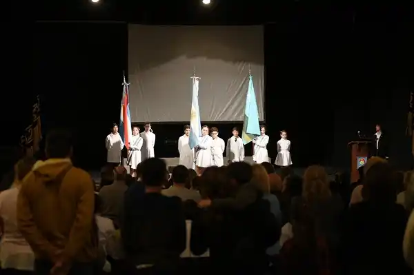 Homenajearon a los maestros en el Teatro Gualeguaychú