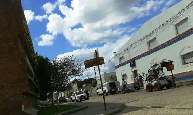 Por un escape de gas evacuaron la Escuela de Comercio