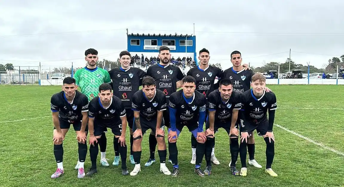 Equipo del “Chimango”, previo al encuentro