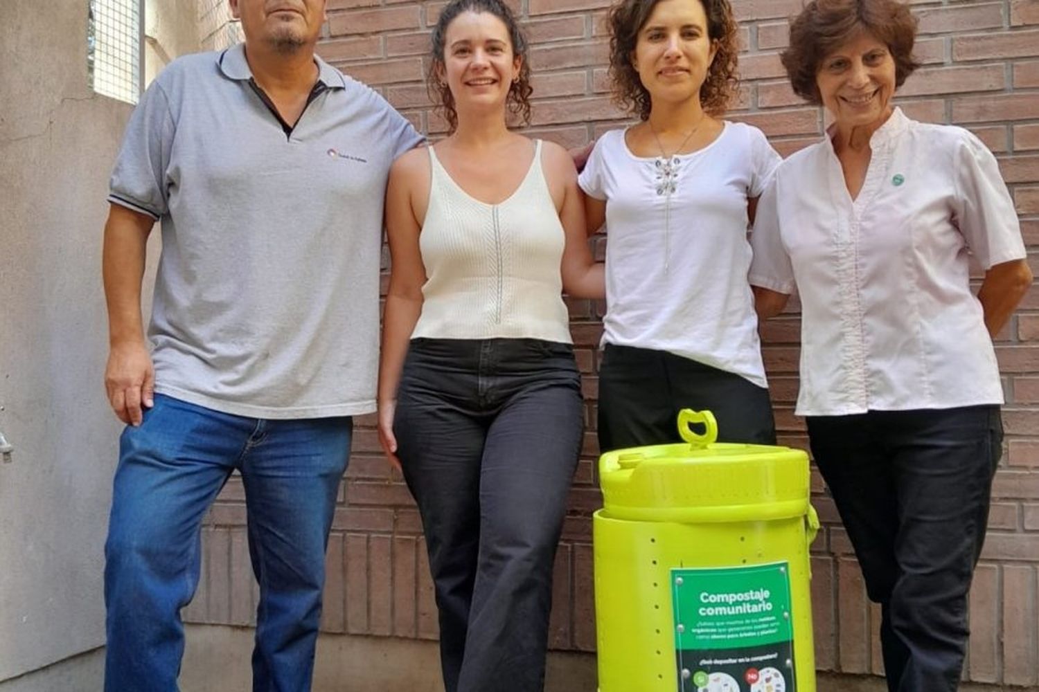 Entregaron composteras comunitarias a empresas y entidades