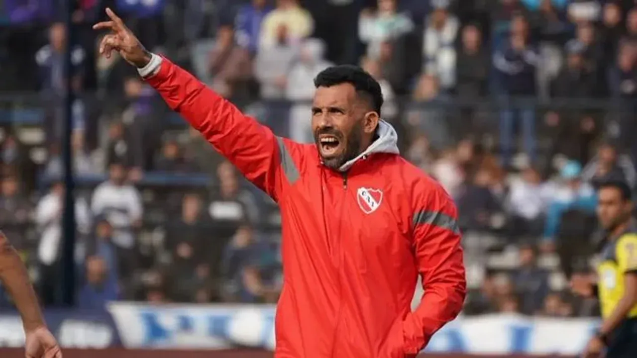Carlos Tevez dejará de ser el entrenador de Independiente
