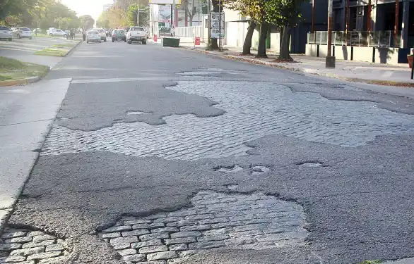 La mala costumbre de encarar obras que no son prioritarias