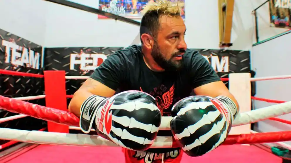 Fue pirata del asfalto, estuvo preso, se convirtió en campeón de kickboxing y Maravilla Martínez lo interpretará en una película