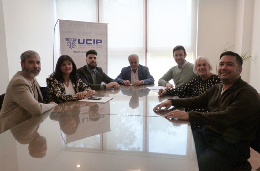 Firman un convenio para alentar y capacitar la profesionalización de los eSports