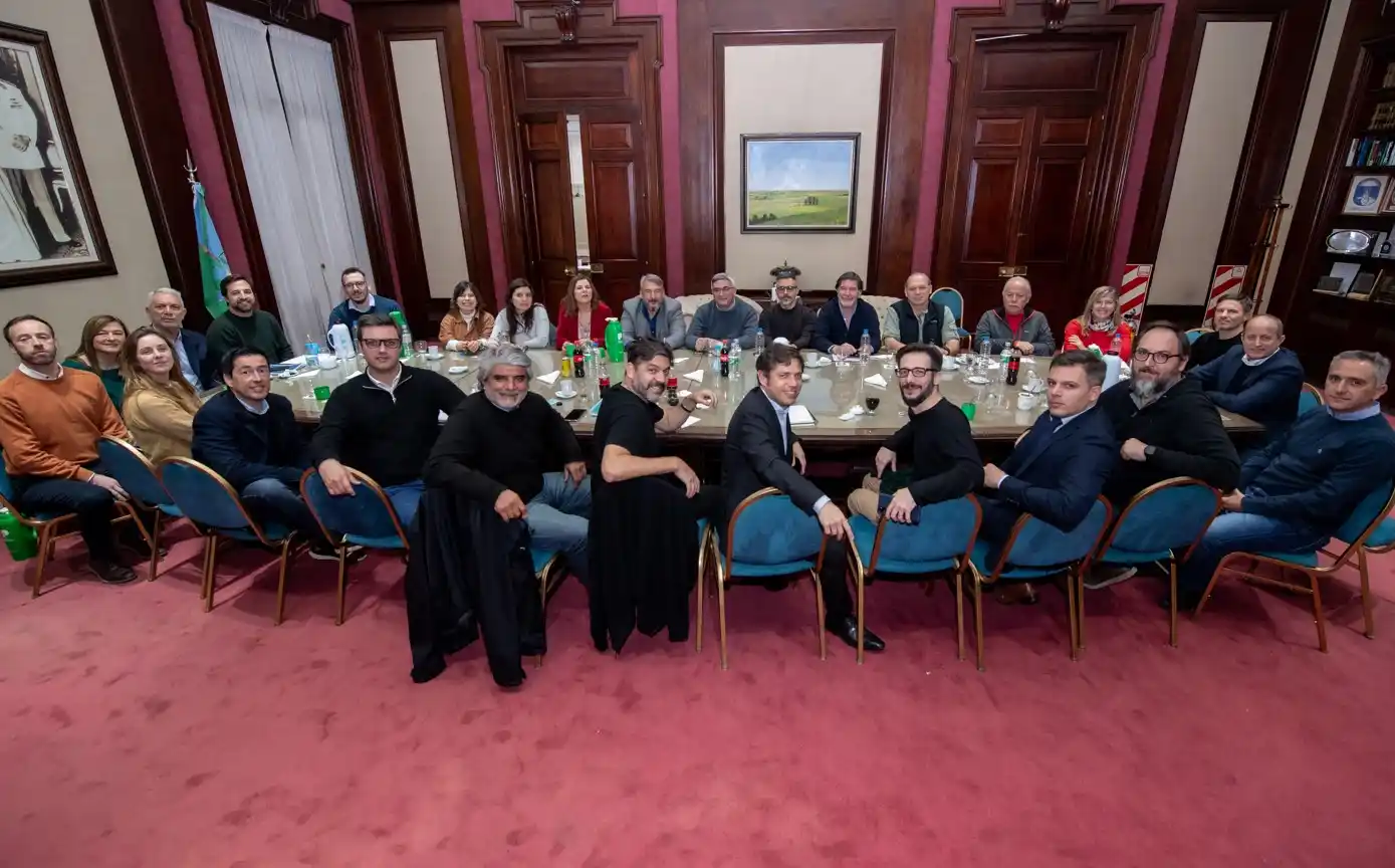 Kicillof reunió al Gabinete para trazar una estrategia rumbo a octubre
