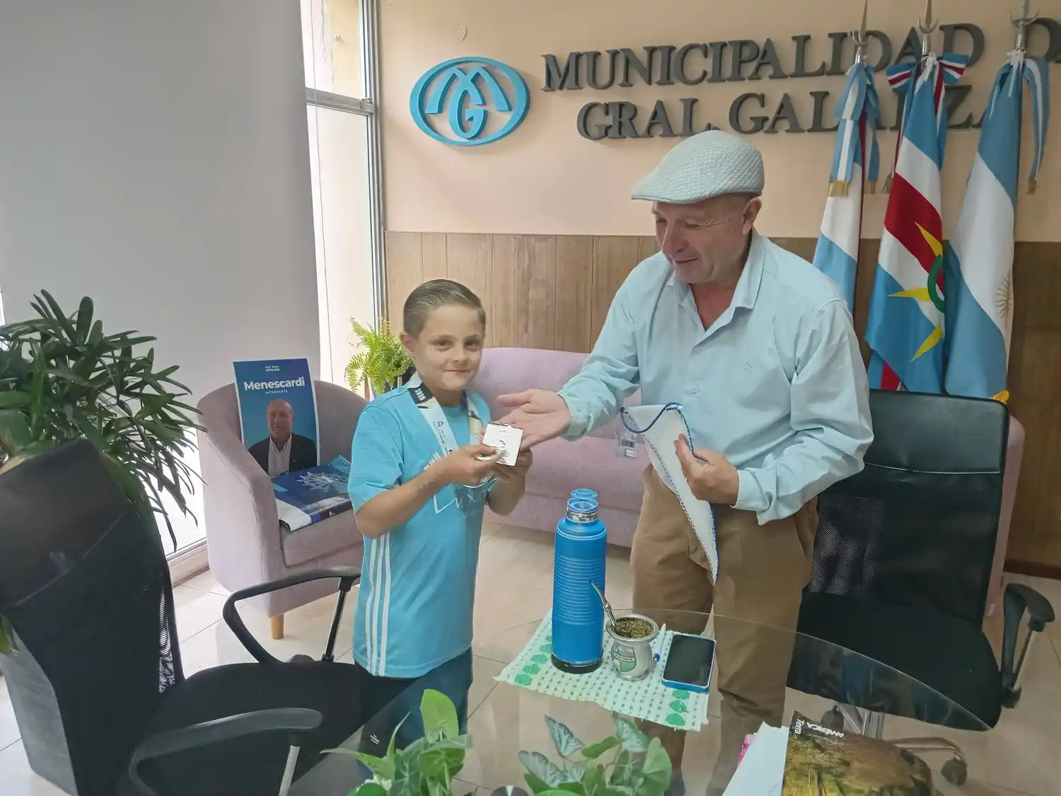 Galarza: el intendente Menescardi recibió a Samuel Blanco Wilhlem, joven promesa del deporte internacional