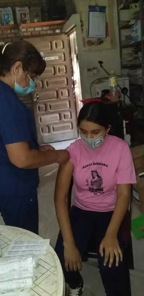Vacunación HPV para escolares de Villa 213