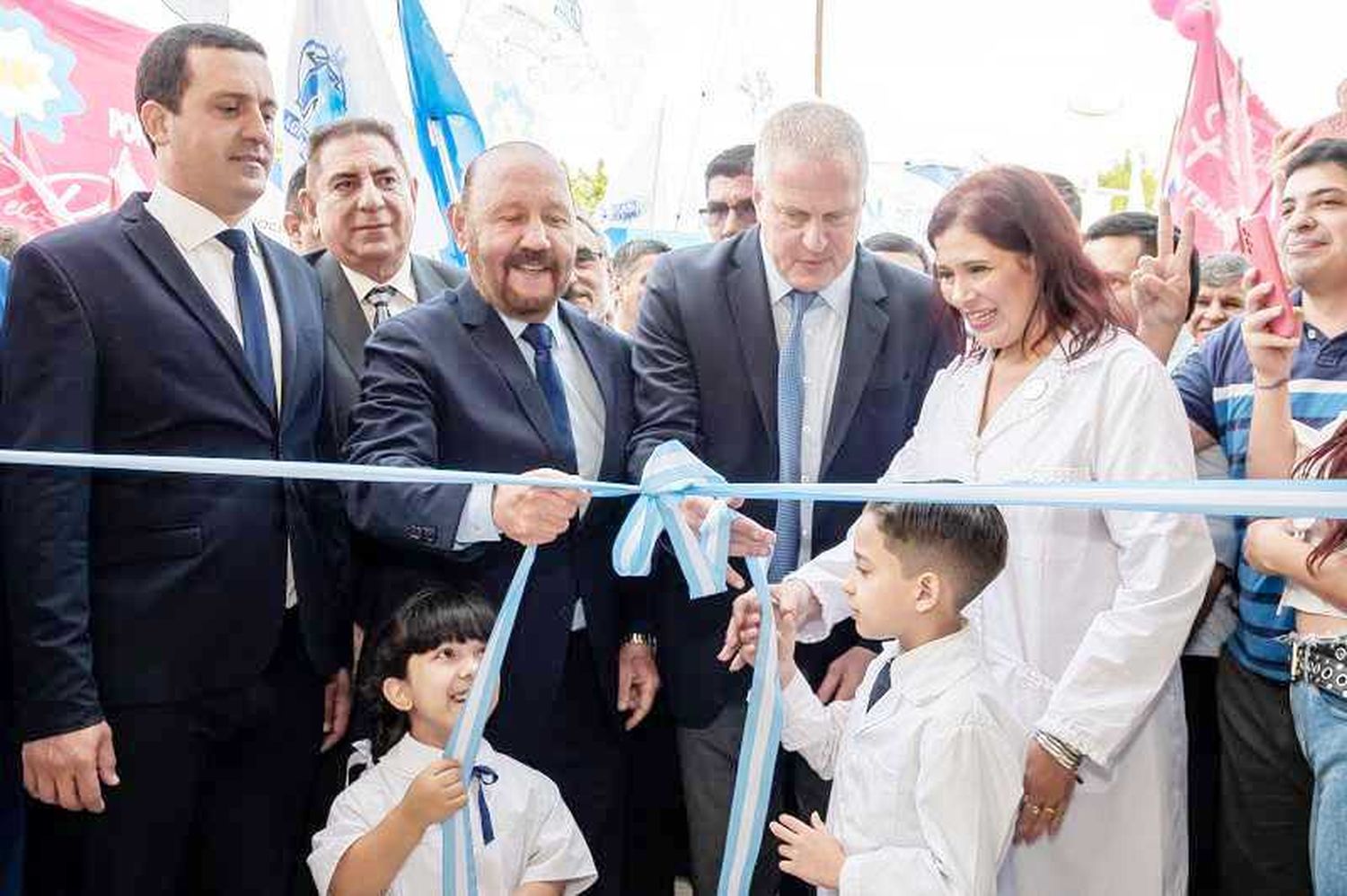 Insfrán y Perczyk inauguraron la 
EPEP 481 en el barrio 6 de Enero