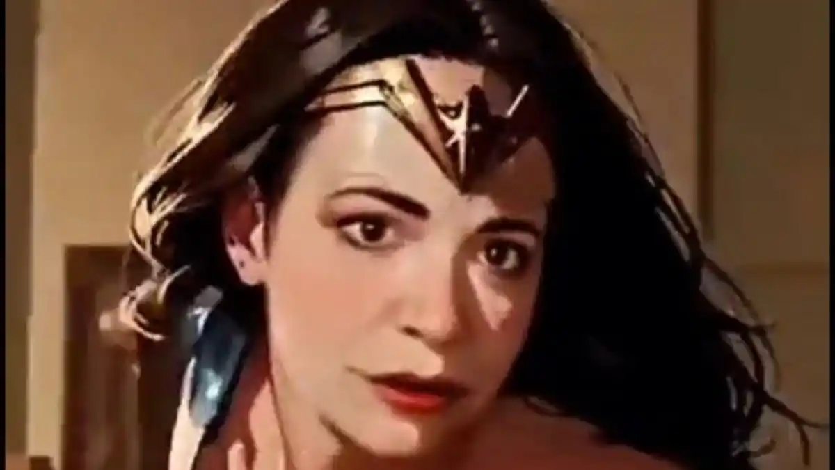 ¿Le salió competencia SúperBigote?, ahora María Corina es la “Mujer Maravilla” (+Video)