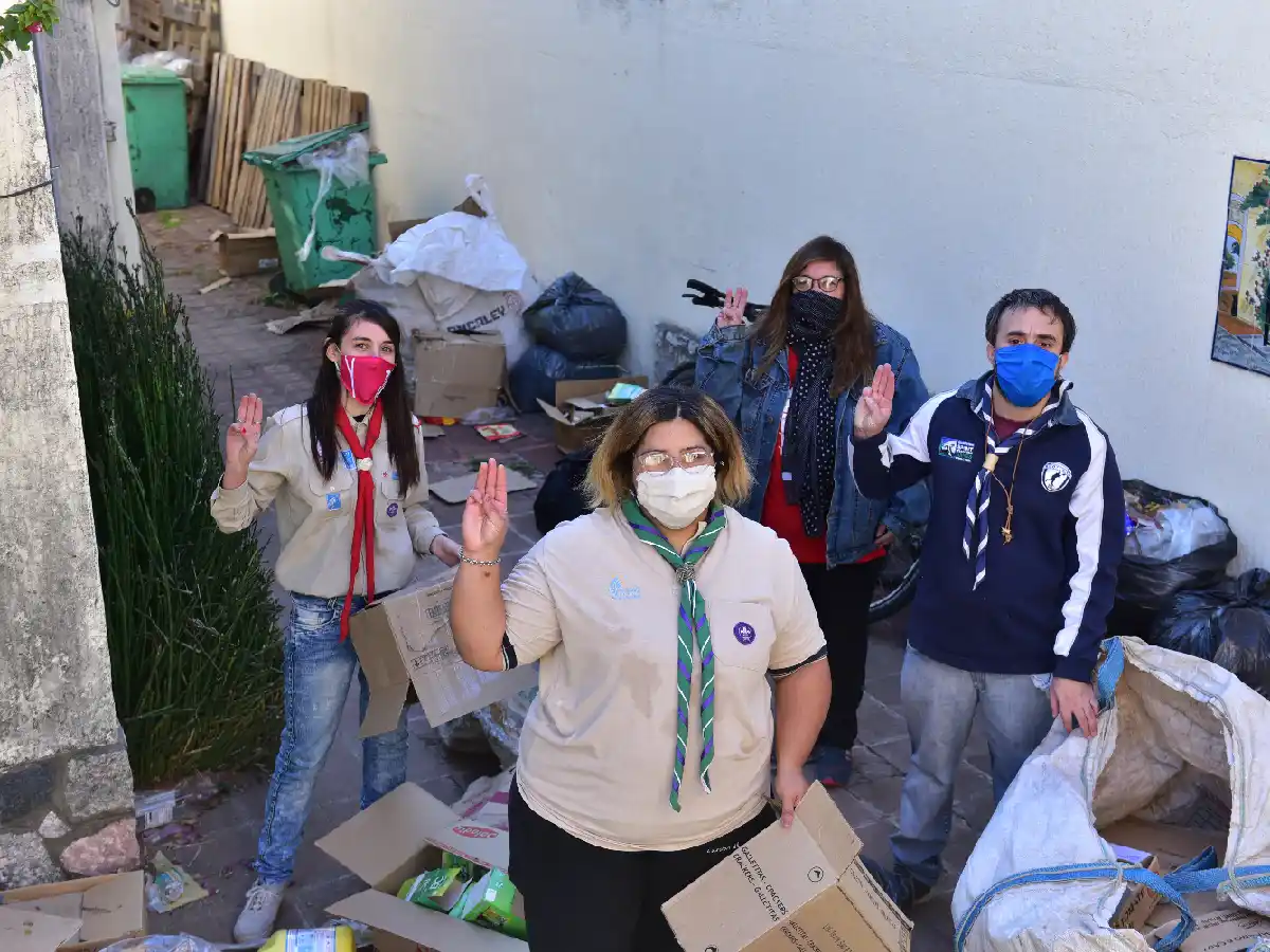 Los scouts cumplen una misión solidaria en plena pandemia  