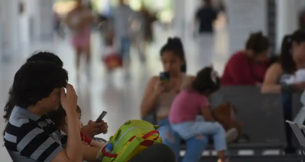 Entre el 60 y el 80% de las consultas en las guardias hospitalarias se deben a síndromes febriles. Créditos: Mauricio Garin