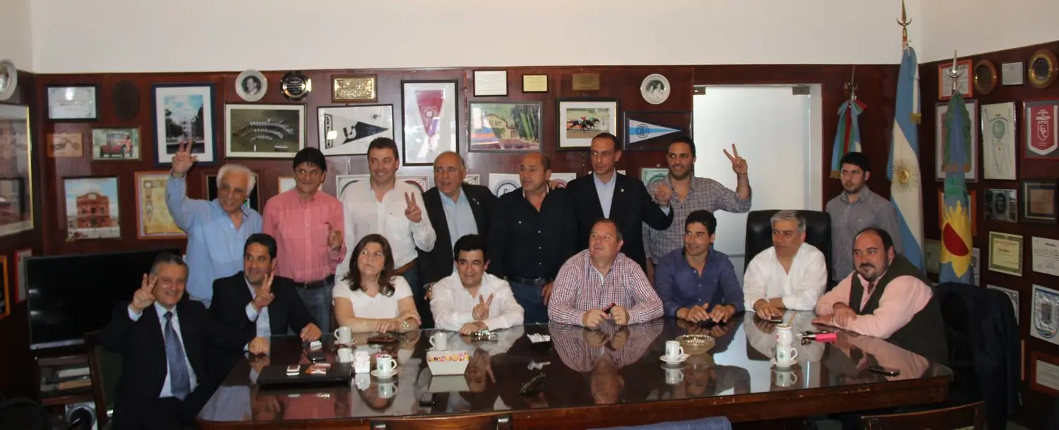 Intendentes bonaerenses organizan campaña de cara al ballotage