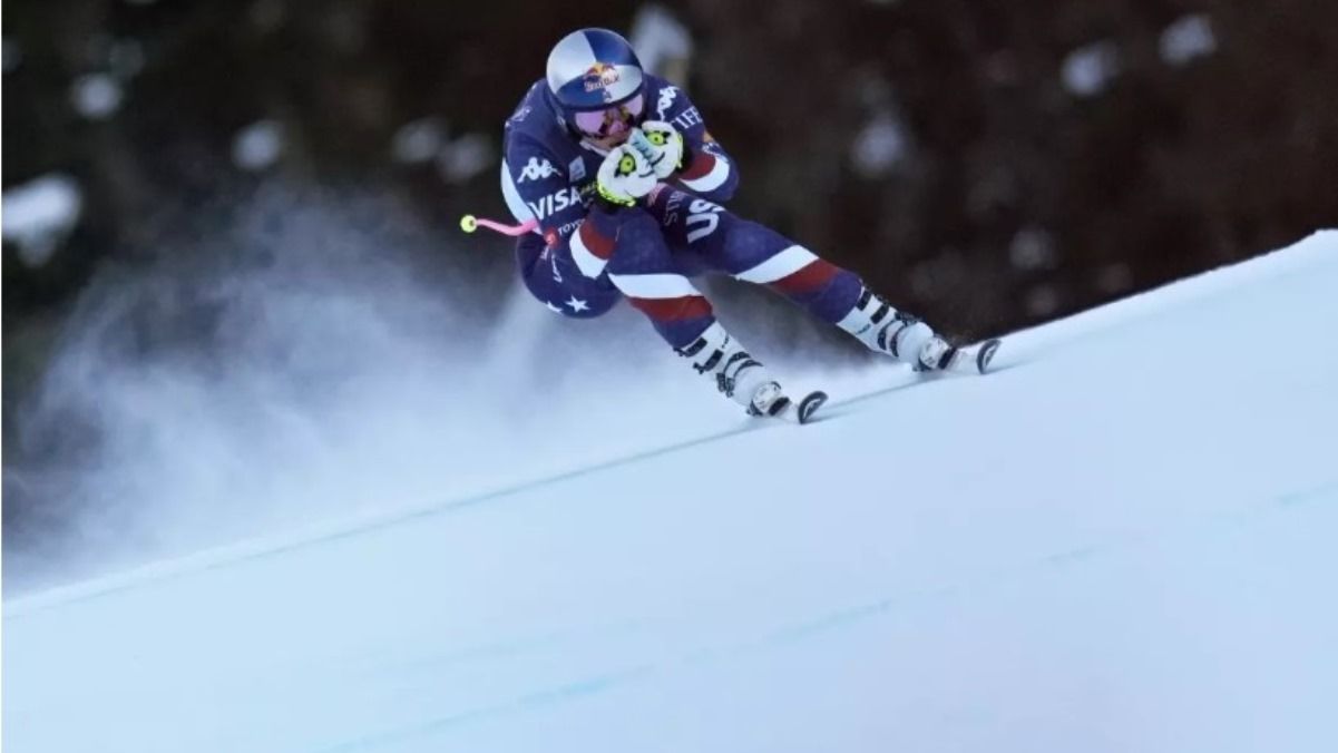 Esquiadora Lindsey Vonn vuelve a competir a sus 40 años