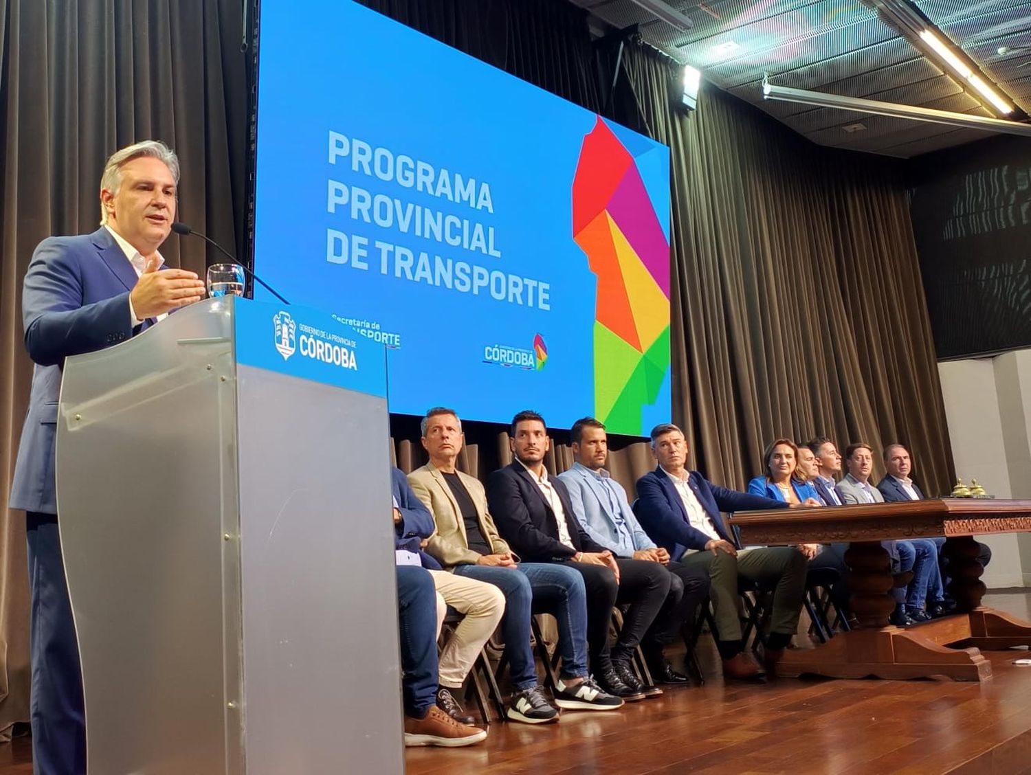 Llaryora presentó el Boleto Educativo Cordobés y Boleto Obrero Social 2024.