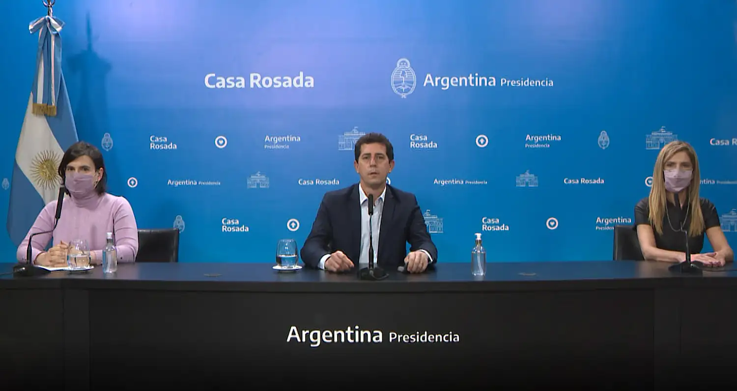 Diana Quiodo, Eduardo Wado de Pedro y Patricia García Blanco.