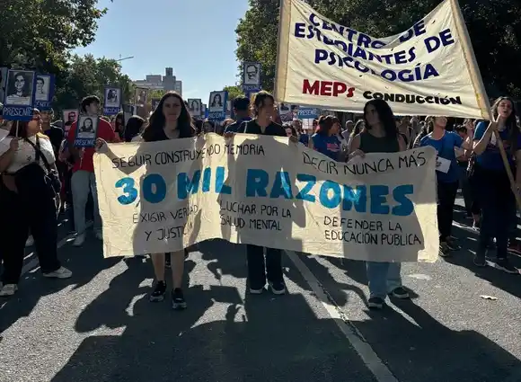 Con alusiones al “negacionismo” del Gobierno nacional, organismos de derechos humanos marcharon en Mar del Plata