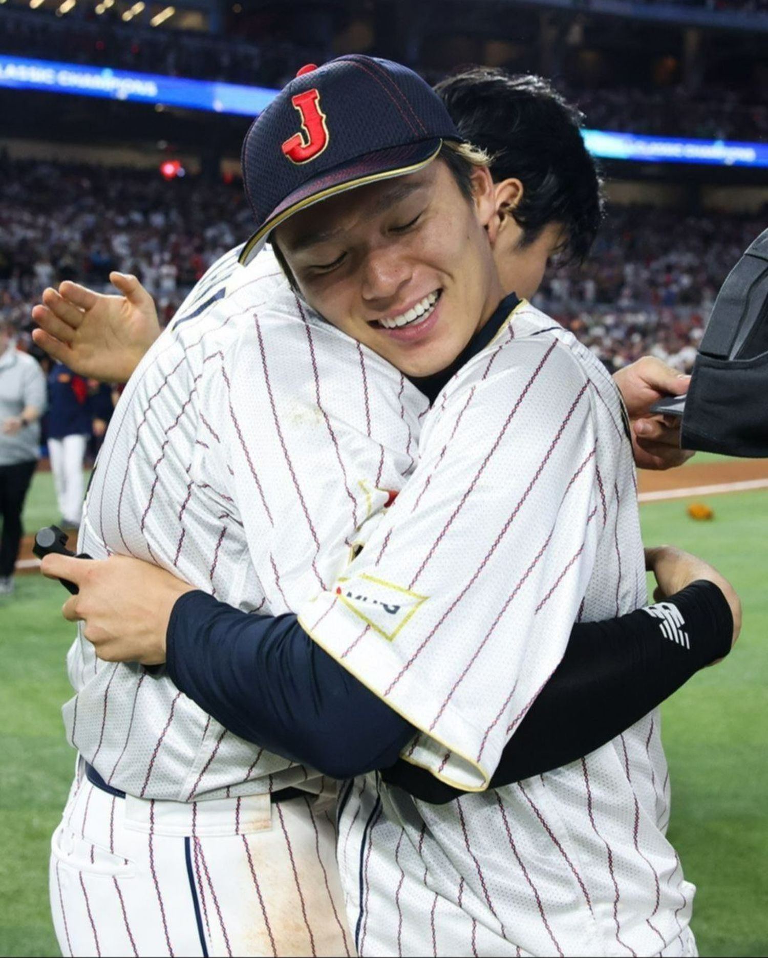 Yoshinobu Yamamoto: Reencuentro con Ohtani y contrato millonario con los Dodgers