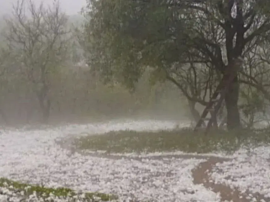 Una intensa tormenta afectó este lunes a distintos sectores de Córdoba.