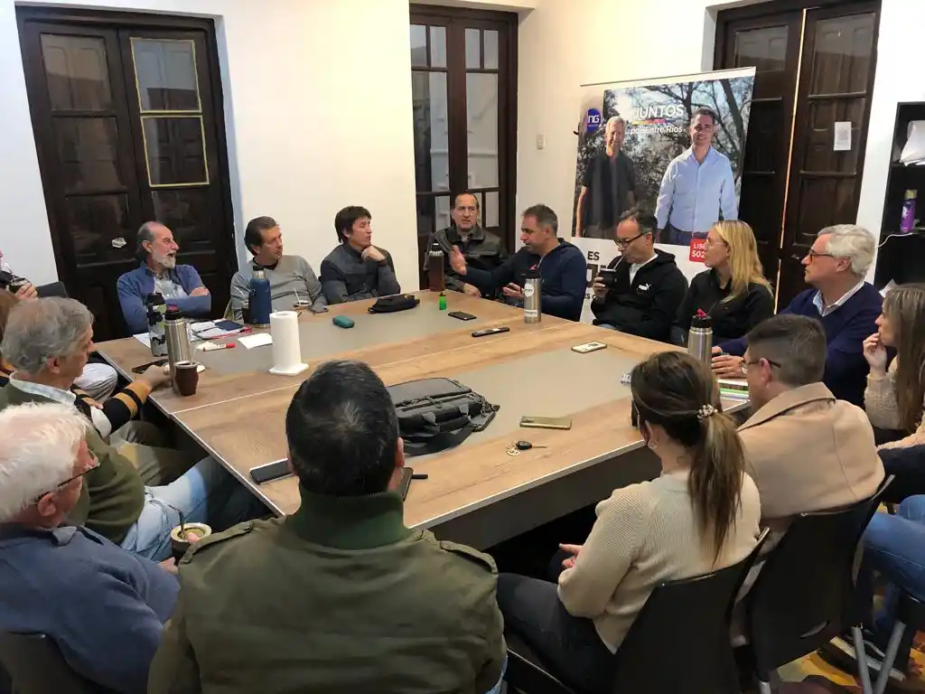 Mauricio Davico encabezó una reunión en la que participaron todos los precandidatos de la interna