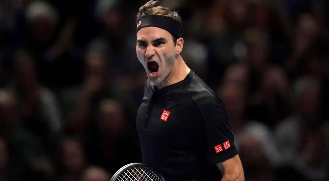 Federer pasó a semis derrotando a Djokovic