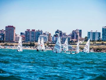 Fin de semana a puro deporte en Mar del Plata: regata, patín y propuestas en Plaza España