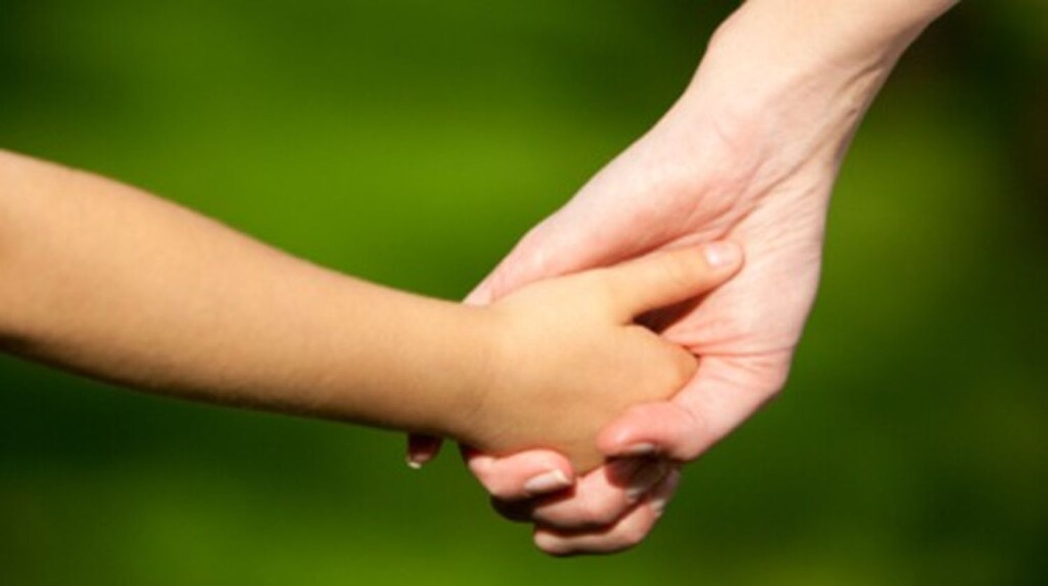 Provincia abrió la inscripción para padres adoptantes: ¿hasta cuándo?