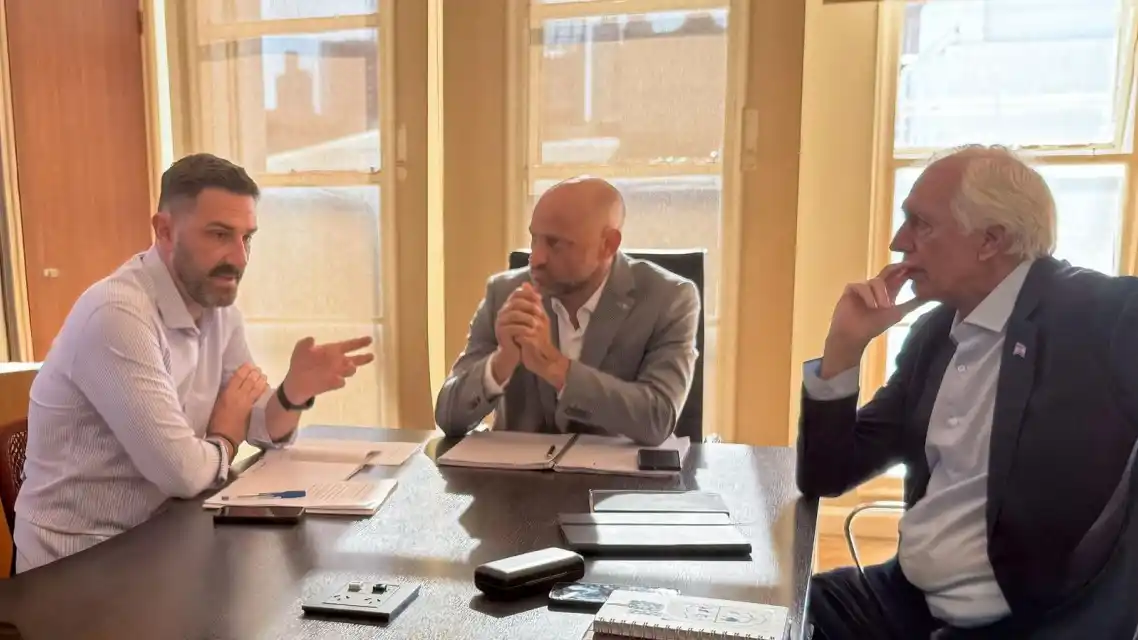 Santa Fe y Entre Ríos coordinan por primera vez la regulación de la pesca en el Paraná