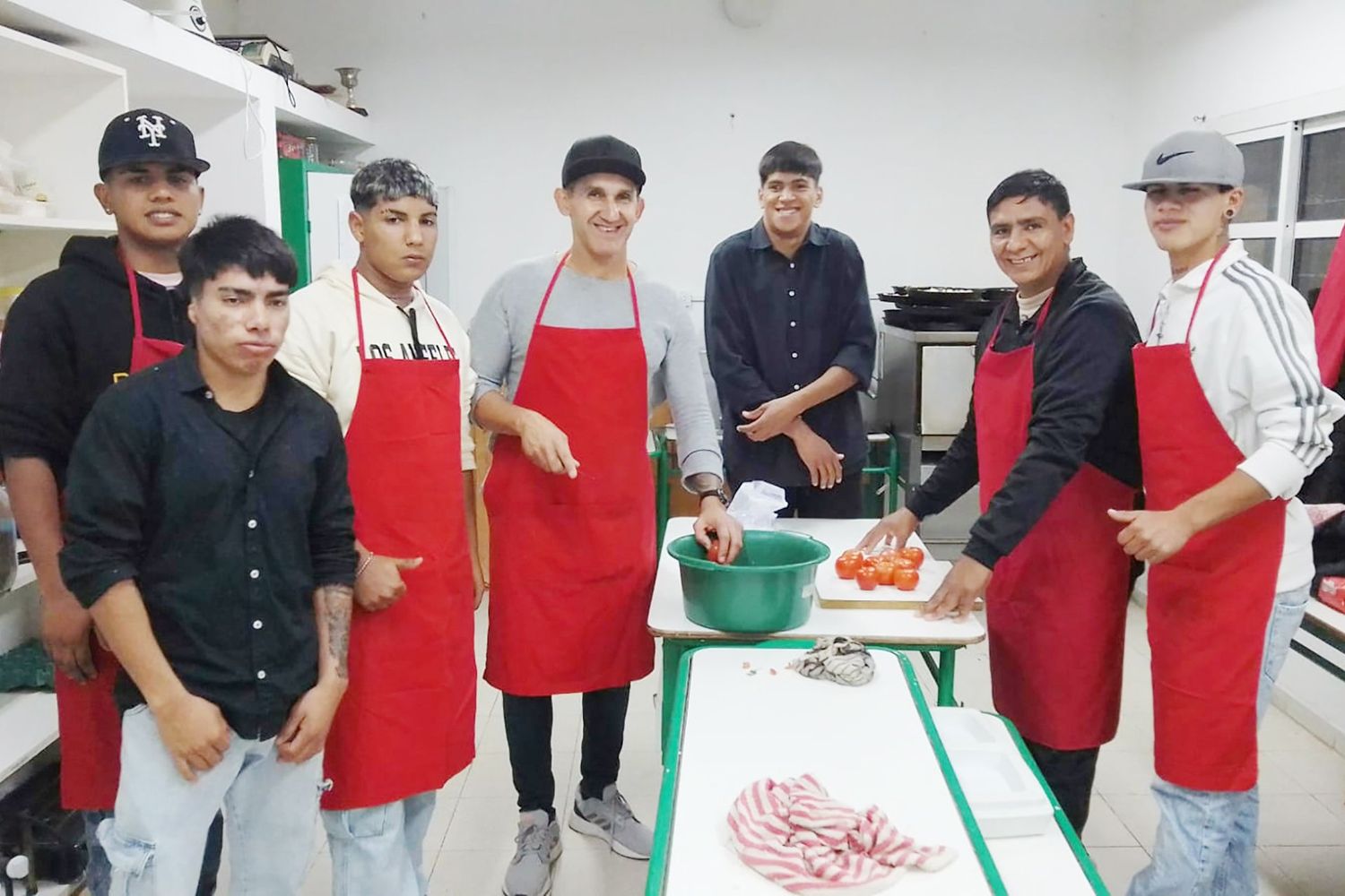 Estudiantes de una Escuela Integral de Concordia se formaron en panadería