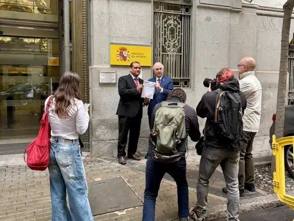 OPOSITORES EXILIADOS en ESPAÑA denuncian a Cabello por amenazas en su contra