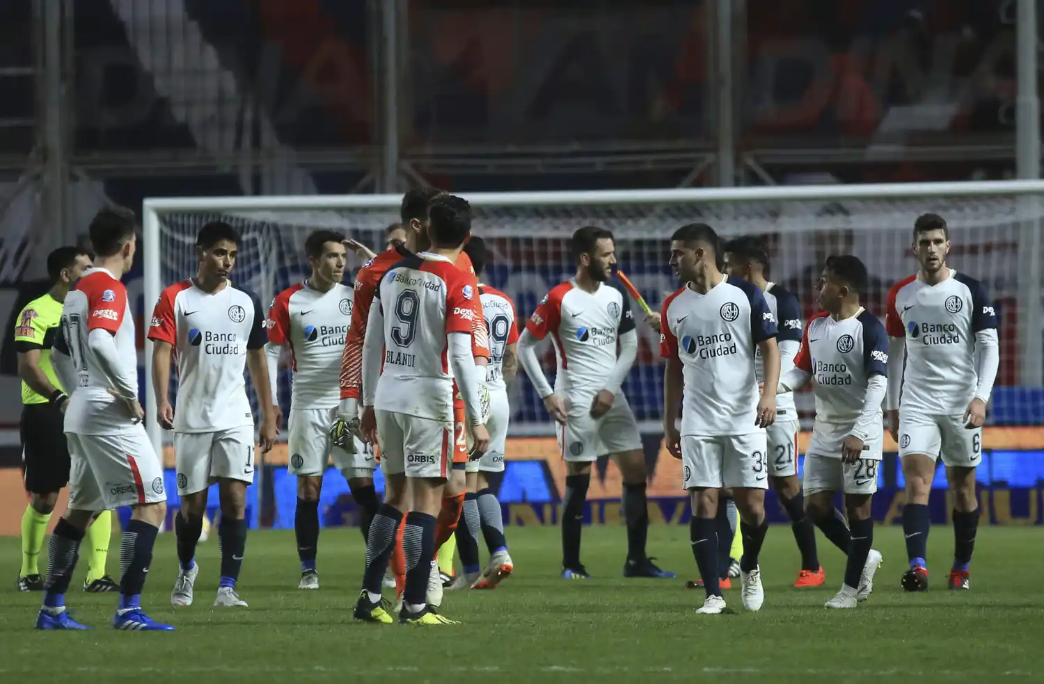 En su cancha, San Lorenzo va por su primera victoria