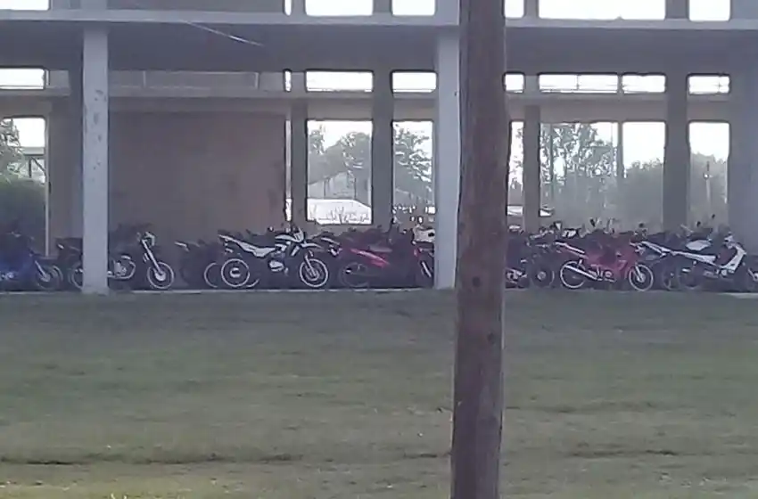 Vecinos insisten que el playón municipal de Libertad “es un depósito"