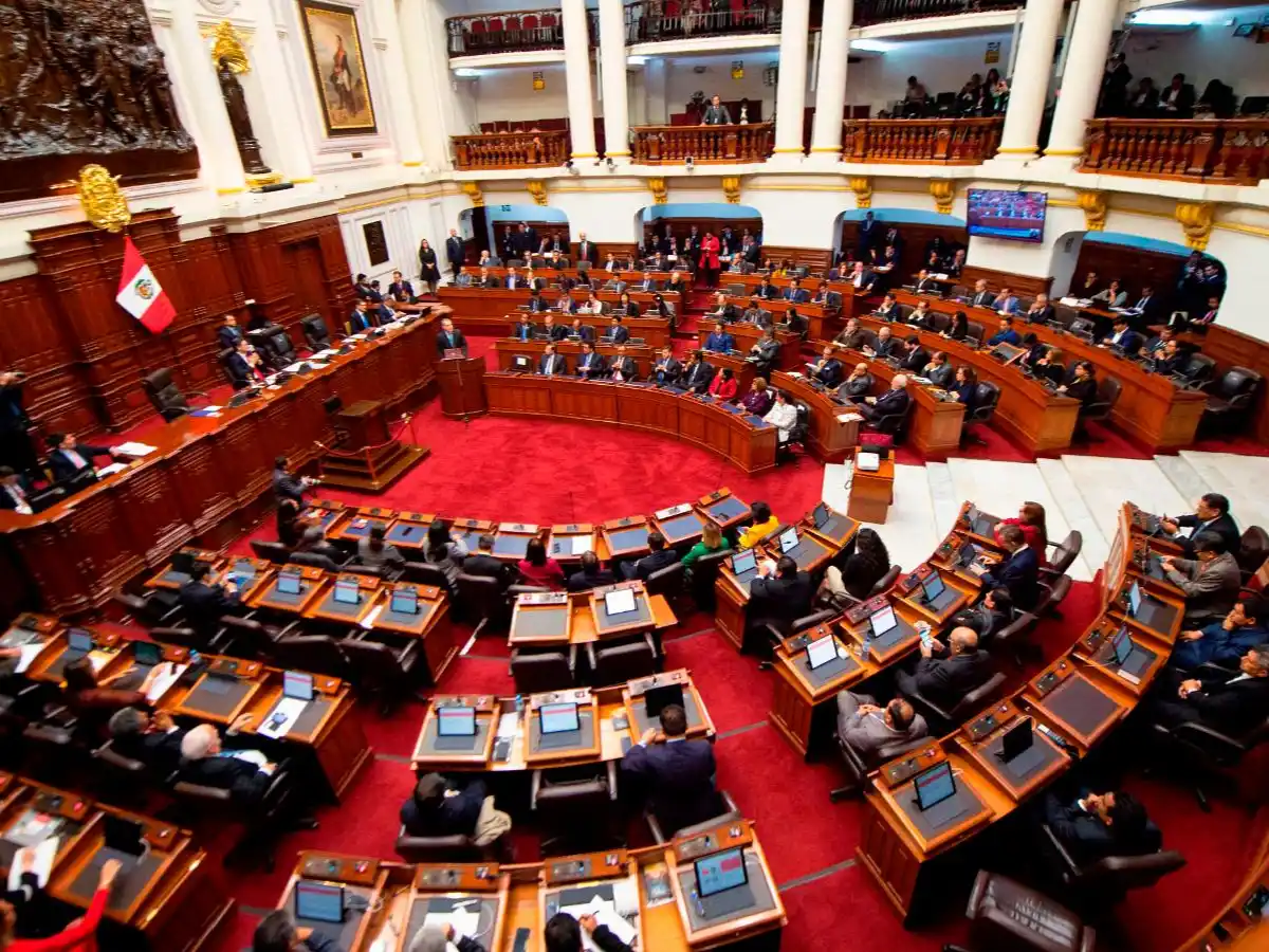 El Congreso de Perú sancionó una reforma constitucional y eliminó la inmunidad parlamentaria