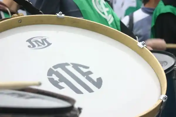 ATE se adhiere al paro nacional y marcha a la Secretaría de Trabajo 