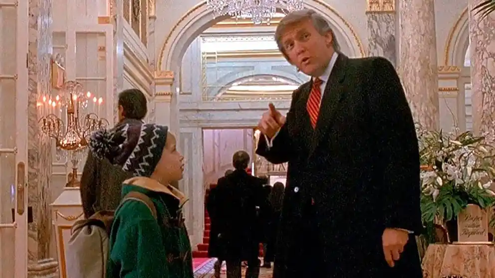 Trump en su cameo más recordado, el de "Mi pobre angelito 2".