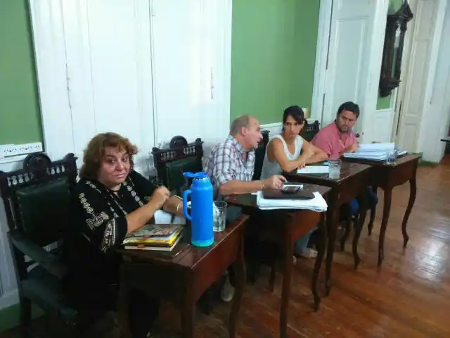 Concejales opositores pidieron informe por despido de dos trabajadoras 