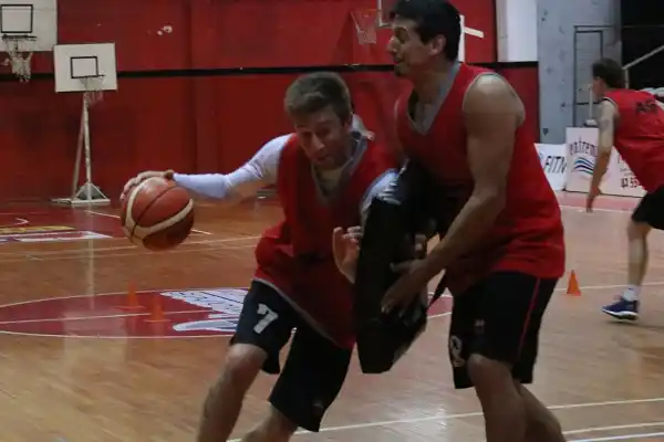 Mariano Panizza: “El balance de la pretemporada y los amistosos es positivo”