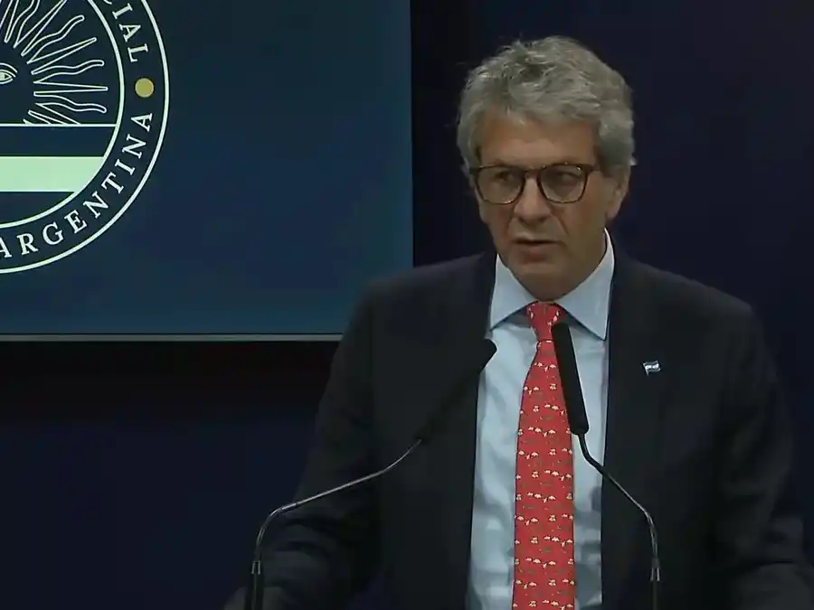 Pazo defendió la política tributaria en una tensa reunión de la Comisión de Presupuesto