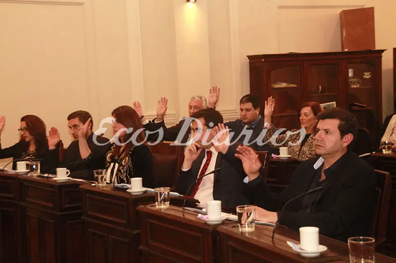 Tras un extenso debate, el Concejo aprobó que se informe a la Justicia sobre algunos hechos del Ejecutivo