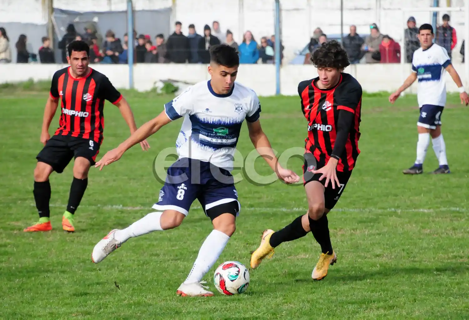 Montero (Gimnasia) y Gourriet (Independiente), protagonistas de la URD.
