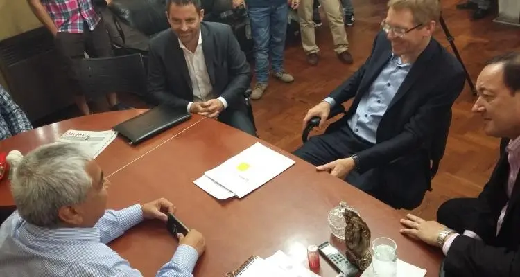 Salazar pidió al presidente del Banco Provincia alternativas de crédito para el sector frutícola