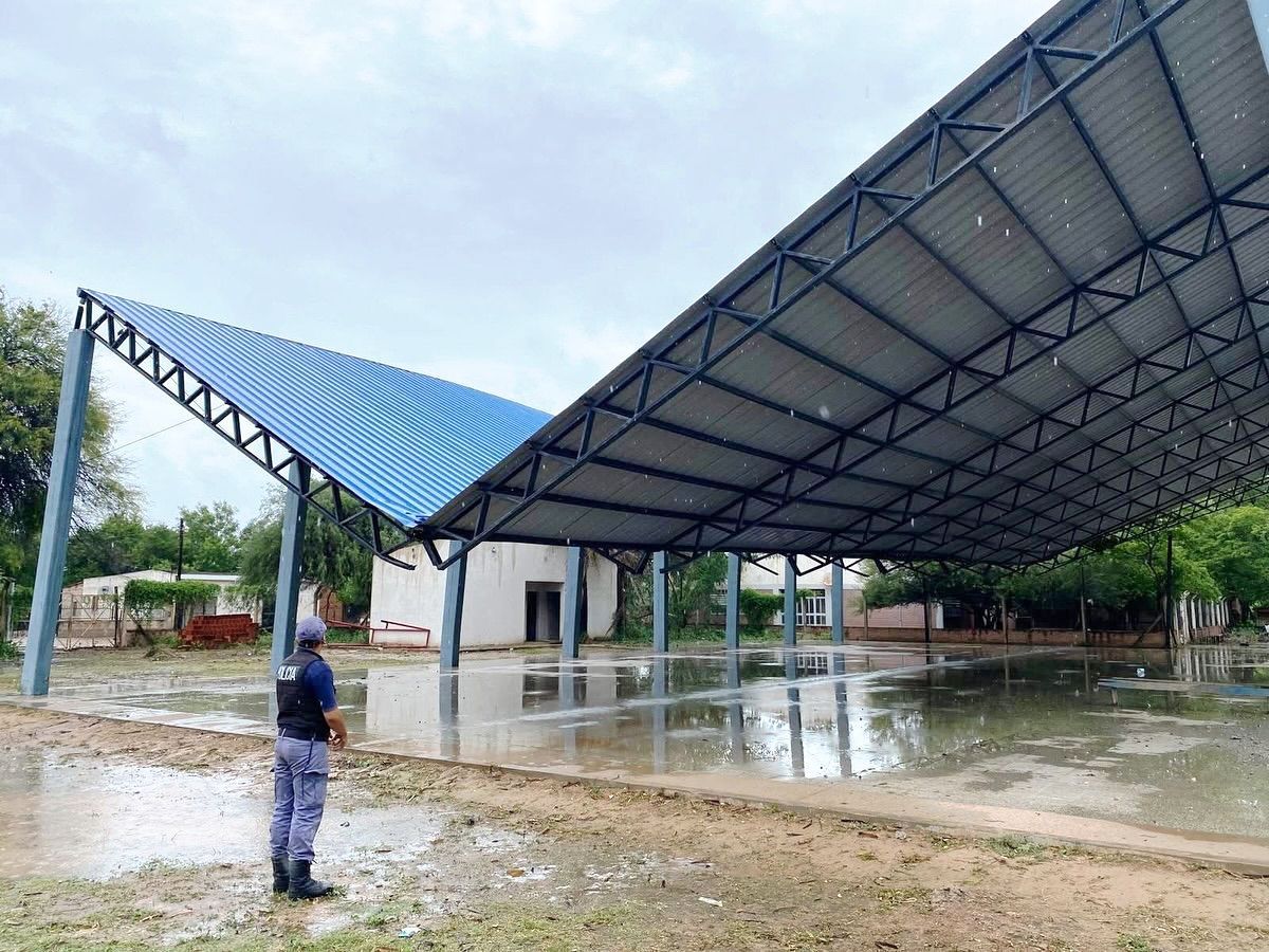 Temporal en El Chorro con daños materiales
