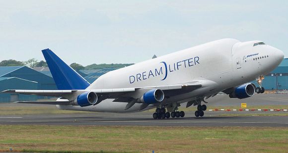 Boeing abandona el Centro de Operaciones de Dreamlifter y FedEx comienza a operar en Paine Field