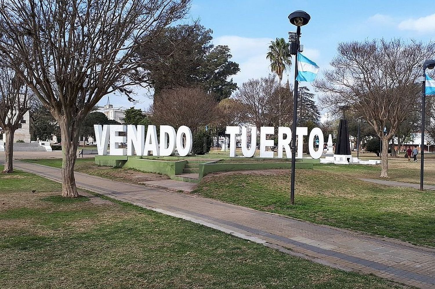 Policía baleó a un joven en la puerta de su casa en Venado Tuerto