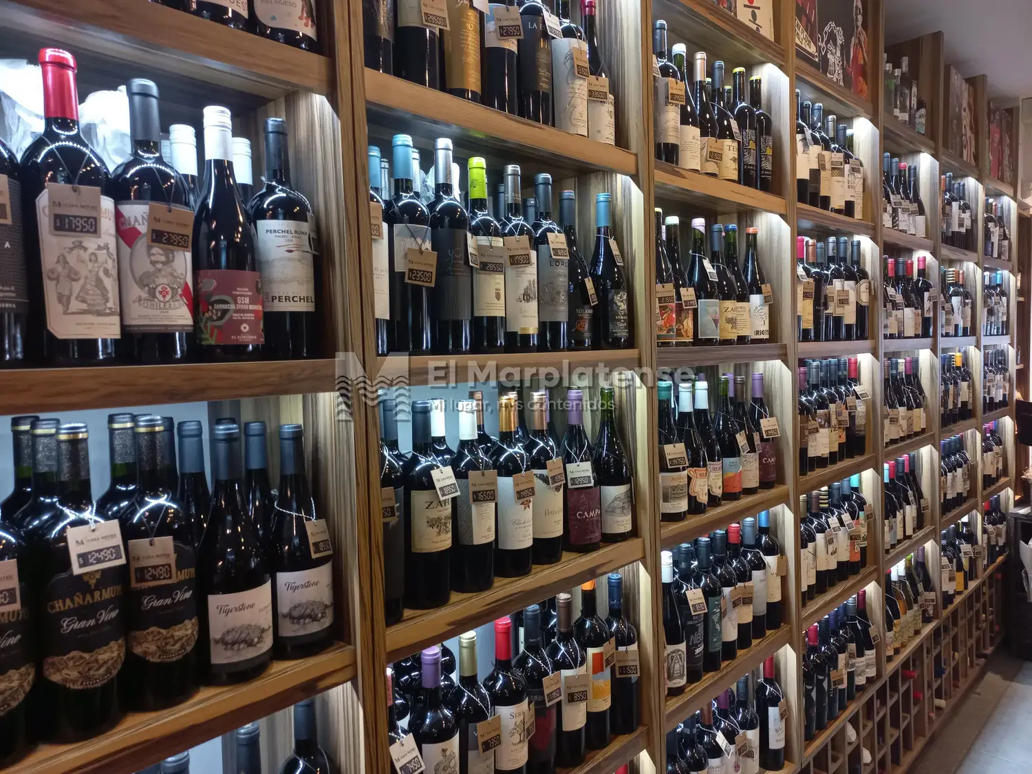 Mayoristas celebran la quita de un aporte que impactaba en el precio del vino