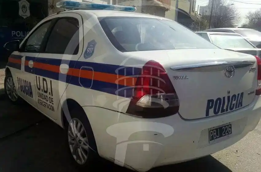 Los atraparon cuando sustraían bolsas de cebollas de un camión