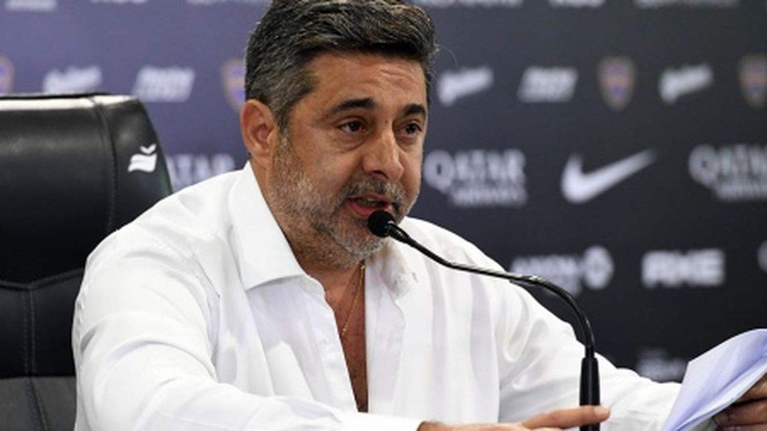Reapareció Angelici y fue duro contra Riquelme