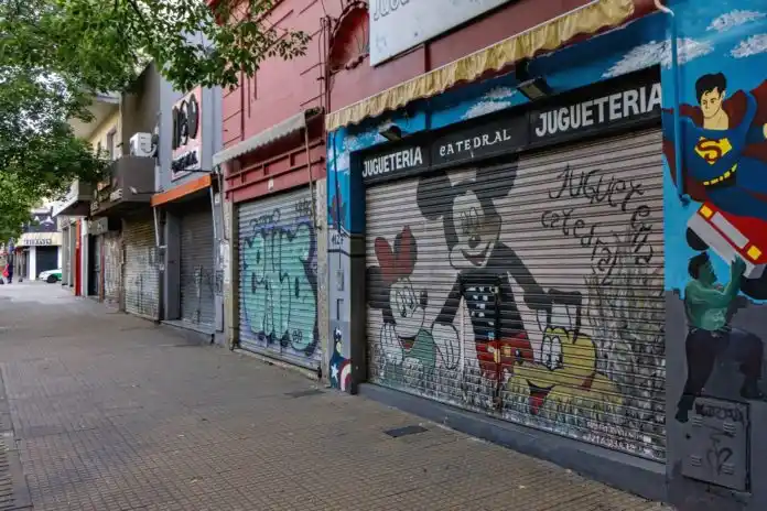 Estiman que la cuarentena provocará el cierre de al menos 100.000 comercios