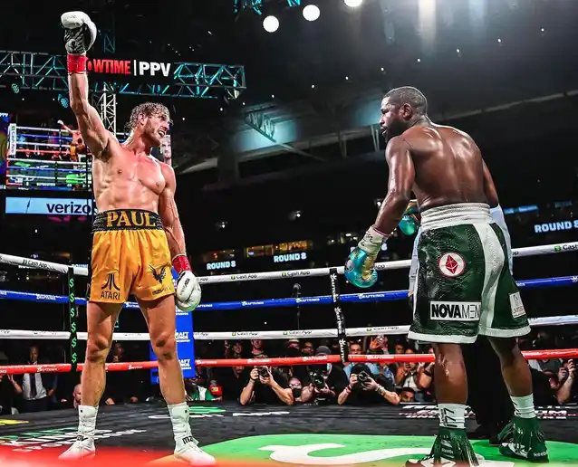 Mayweather volvió para pelear con un youtuber al que no pudo noquear