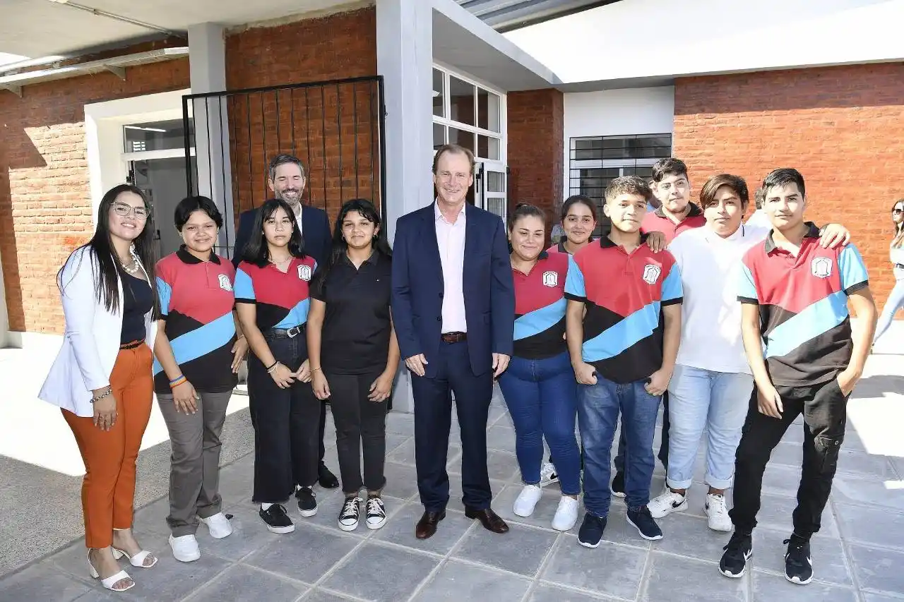 Bordet: �STenemos el compromiso y la decisión política de alcanzar la excelencia en calidad educativa⬝