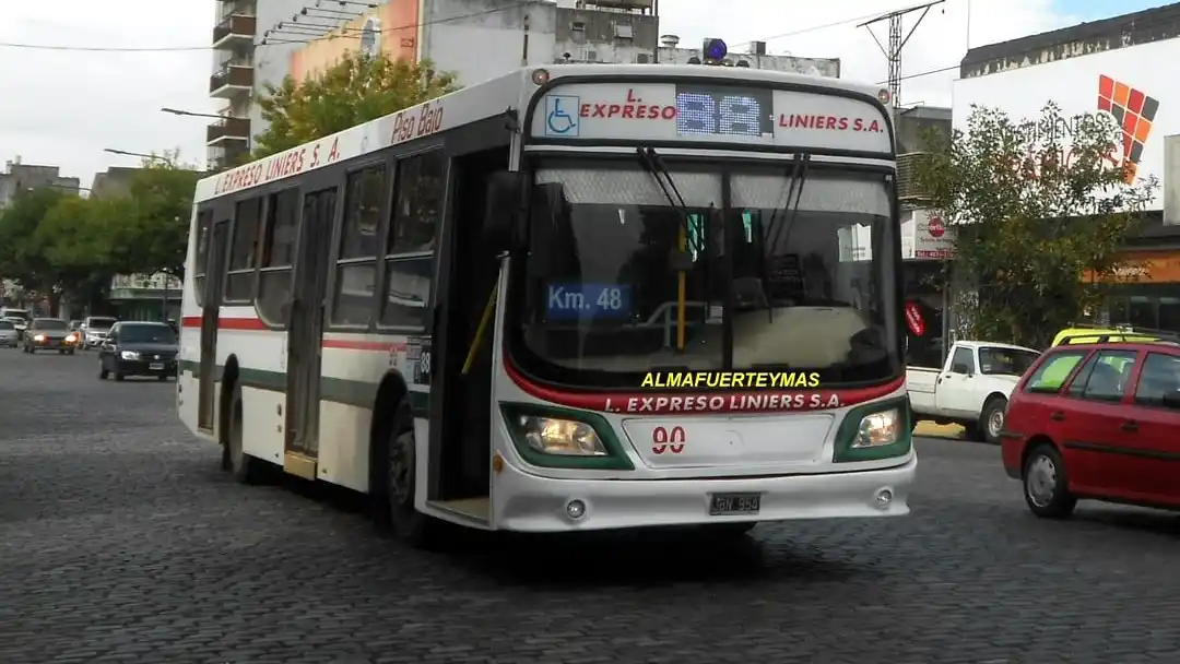 La Matanza: Un colectivero recibió un tiro en la cabeza y hubo paro en la línea 88